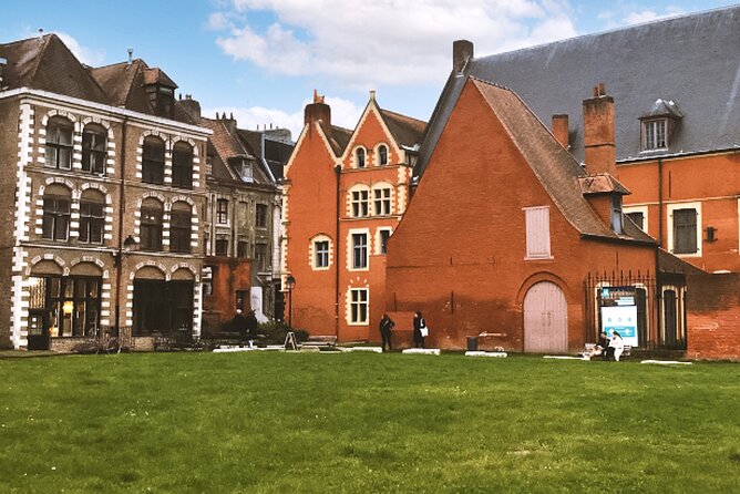 Lille Scavenger Hunt and City Highlights Walking Tour - Booking and Cancellation Policies
