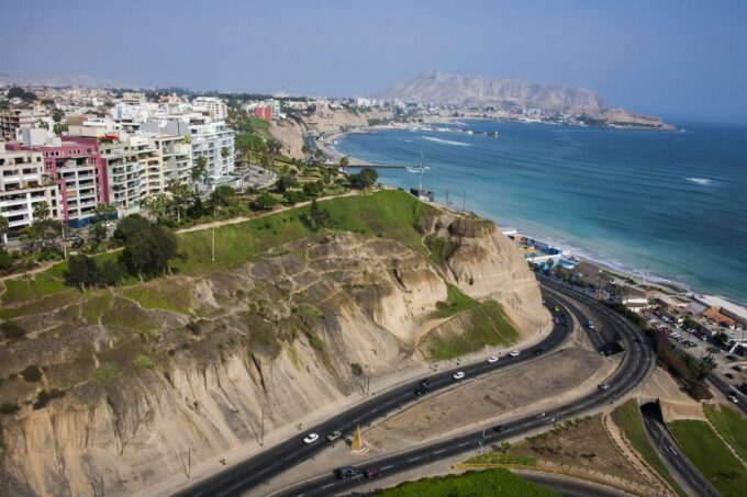 Lima: Barranco & Miraflores, Gastronomic Experience & Lunch - Scenic Lima Coastline Tour