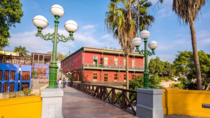 Lima: City Highlights Full-Day Guided Tour - Experience Underground Catacombs