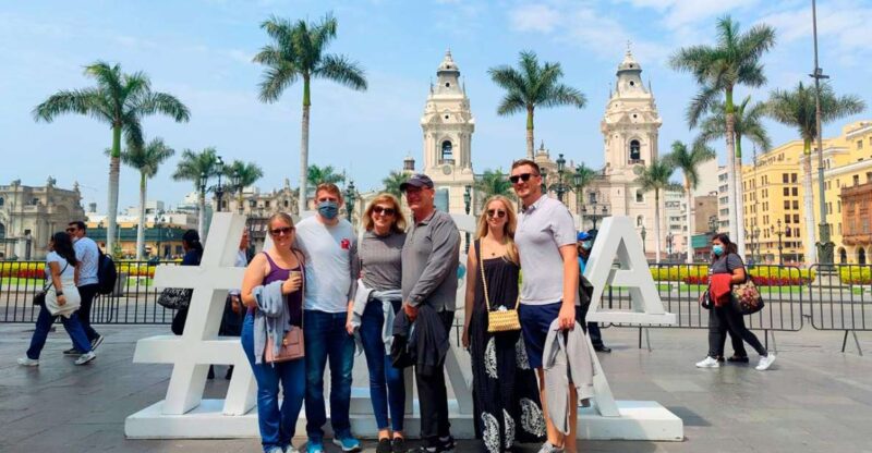 Lima: City Tour + Dinner + Magic Water Circuit Tour - Historic Centre of Lima