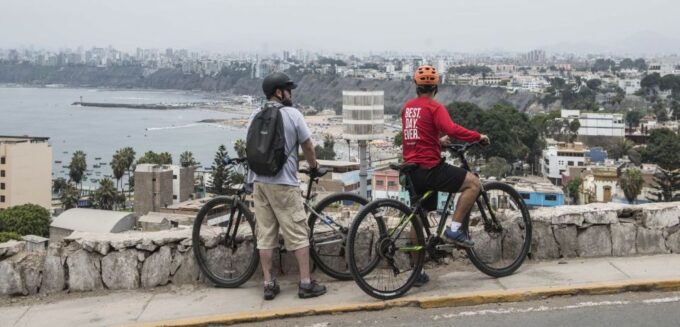 Lima: Coast Bike & Culture Tour With a Local - Discovering Barranco