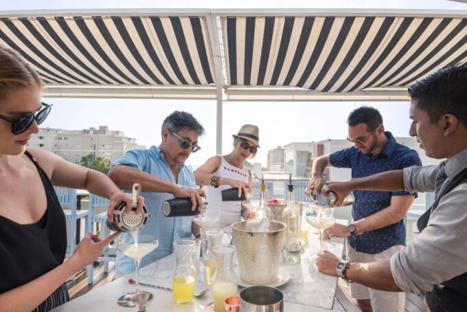 Lima: Cocktail-Mixing Class at Hotel B - Private Group Experience