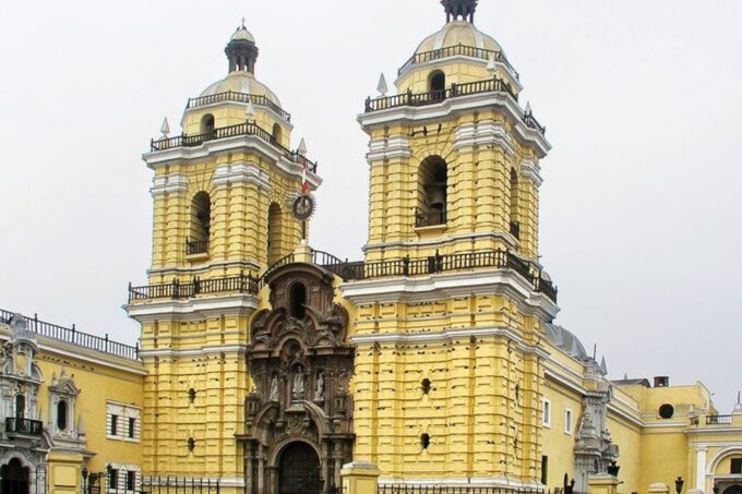 Lima: Larco Museum & City Tour With Catacombs Guided Visit - Meal Break