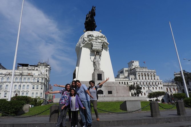 Lima: Local Market + Highlights City Tour + Catacombs - Key Points