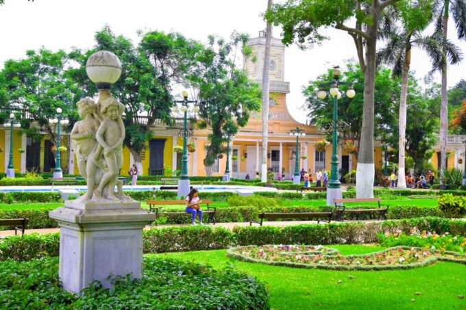 Lima: Miraflores, Barranco and San Isidro Tour - Customer Reviews