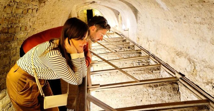 Lima: Pachacamac Complex+ City Tour & Catacobms+ Local Lunch - Group Size and Languages