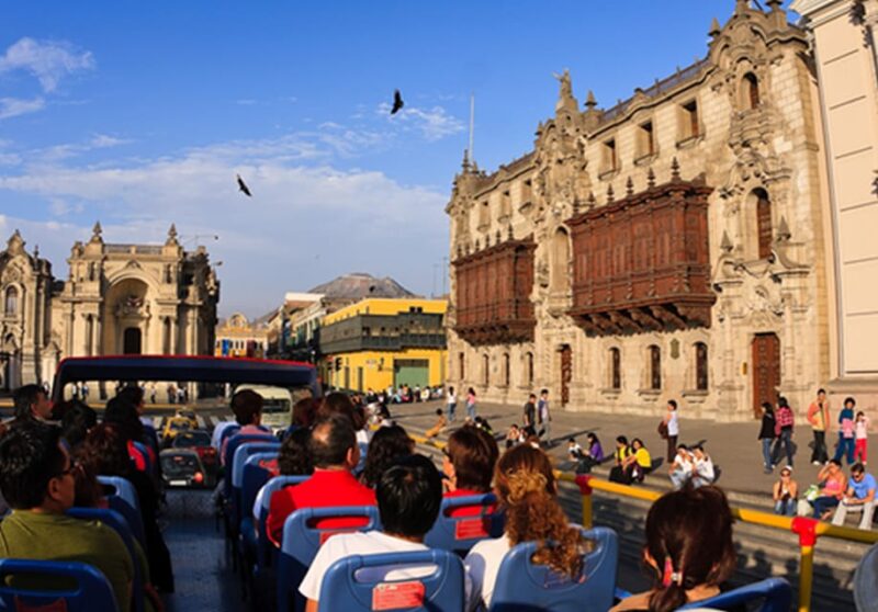 Lima: Panoramic Sightseeing Bus, Walking, and Catacombs Tour - Key Points