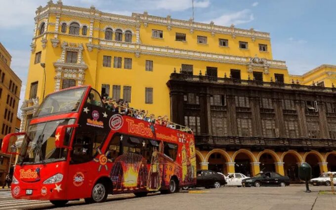 Lima: Panoramic Sightseeing Bus, Walking, and Catacombs Tour - Tour Languages Available