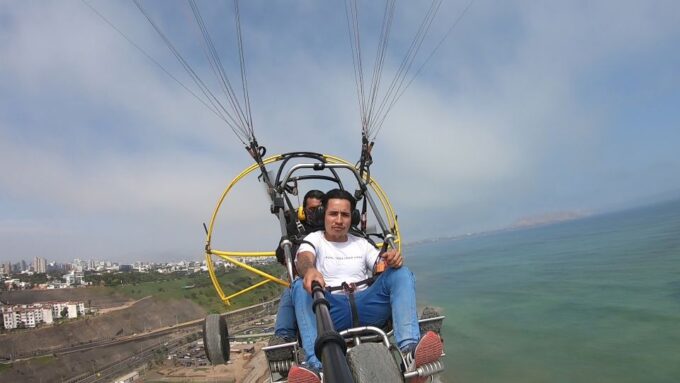Lima: Paragliding Flight Over Costa Verde Districts - Unforgettable Paragliding Experience