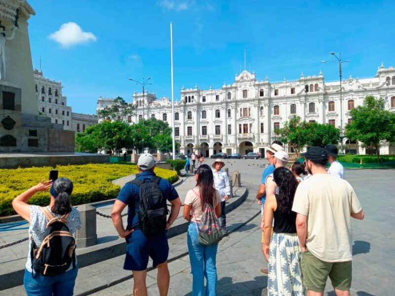 Lima: Small Group City Walking Tour With Catacombs Ticket - Inclusions
