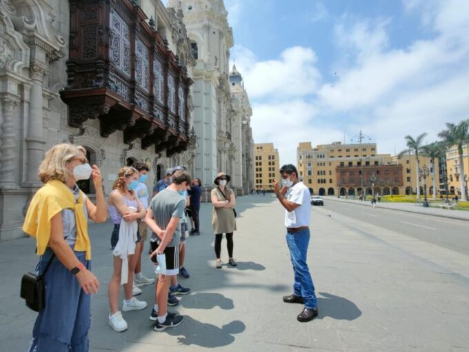 Lima: Small Group City Walking Tour With Catacombs Ticket - Transportation Options