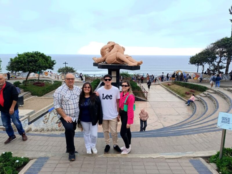 Lima: Tour in Miraflores, San Isidro, Barranco & Chorrillos - Kennedy Park
