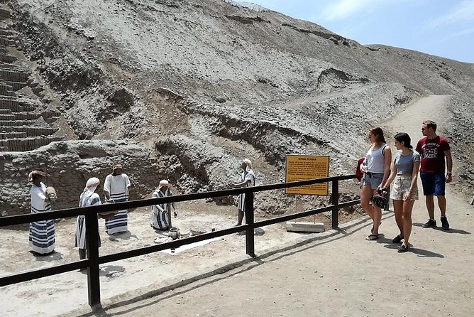Lima Urban Bike Tour in Miraflores and San Isidro - Surquillo Market: Vibrant Local Experience