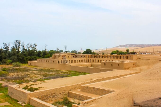 Lima:Half-Day Pachacamac, Barranco & Chorrillos Private Tour - Pachacamac Archaeological Site