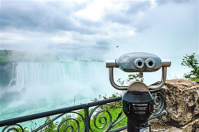 Limo Tour From Toronto to Niagara (10-12 Passengers) - Inclusions and Amenities