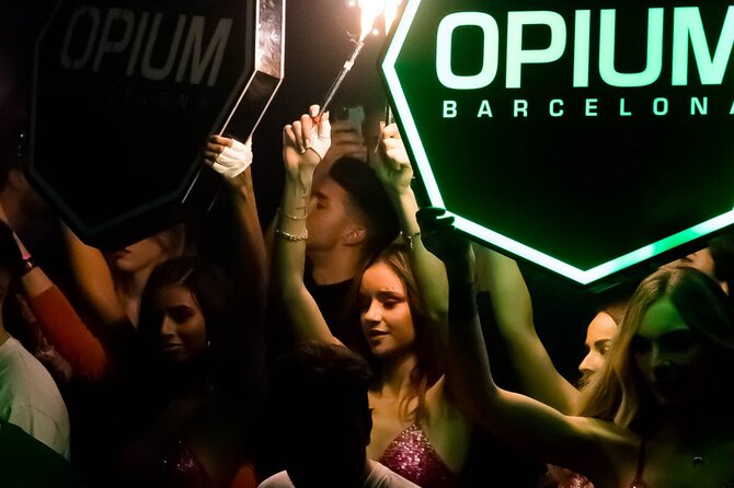 Limousine & Nightclub Barcelona - Pickup and Accessibility