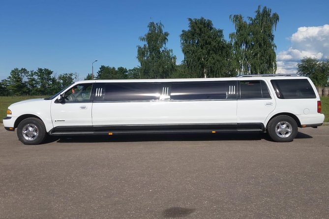 Limousine Service - Pickup and Meeting Details