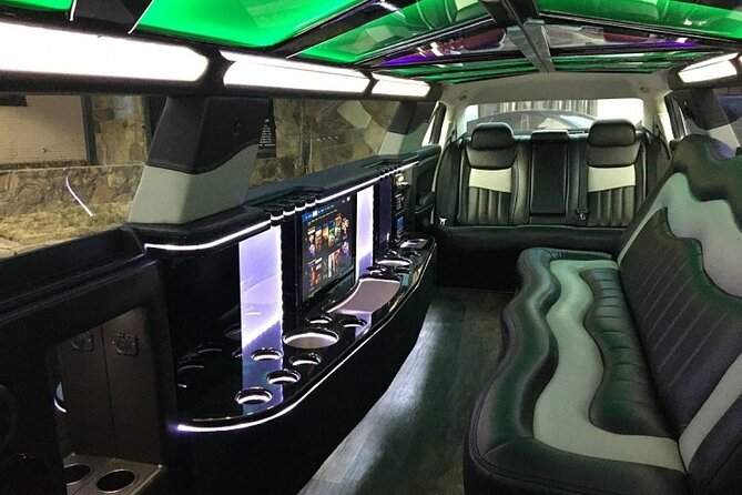 Limousine Transport Around New Orleans as Far as Baton Rouge - Limousine Service Overview