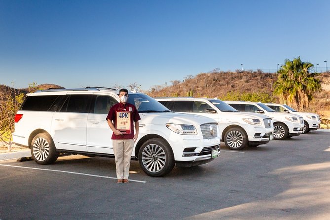 Lincoln Navigator Roundtrip Luxury Transportation - Accessibility and Participation