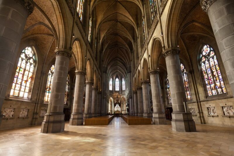 Linz: Churches & Old Town Private Guided Tour - Old Cathedral