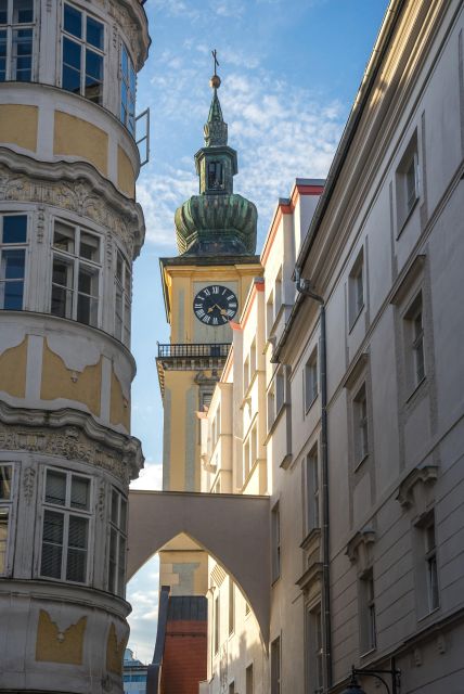 Linz Exploration: Private Walking Tour With Local Guide - Highlights of the Tour
