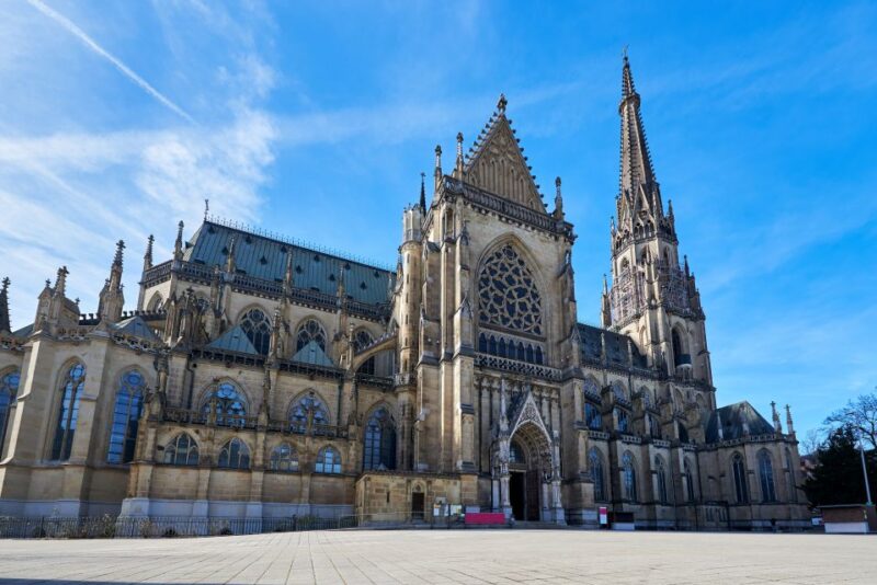 Linz Old Town Private Walking Tour and Cruise - Main Square