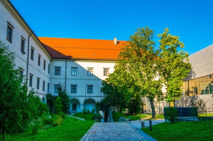Linz Old Town Private Walking Tour and Cruise - Frequently Asked Questions