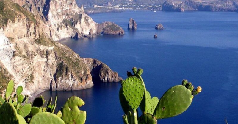 Lipari: Boat Tour of Vulcano Island With Disembarkation Stop - Important Information for Participants