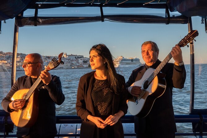 Lisbon: 1-Hour Cruise With Live Fado and Drinks - Capacity and Reviews
