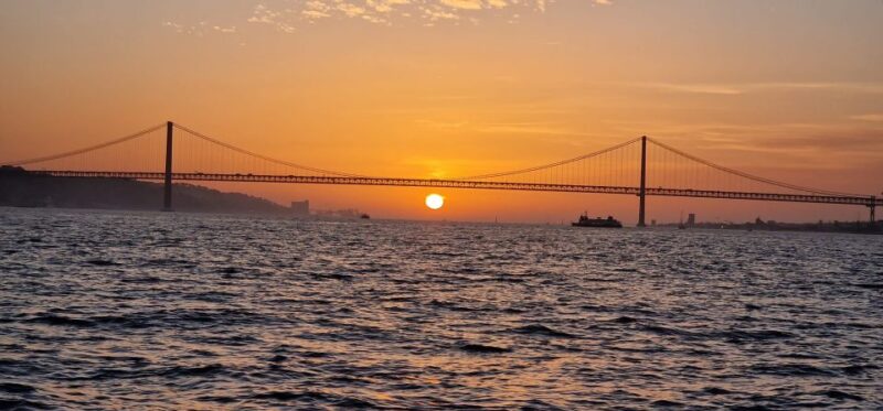 Lisbon: 2-Hour Private Boat Tour With 6 Bottles of Champagne - Customer Feedback