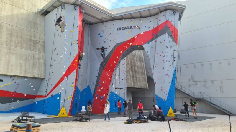 Lisbon: 25th of April Bridge Guided Climbing Experience - Inclusions