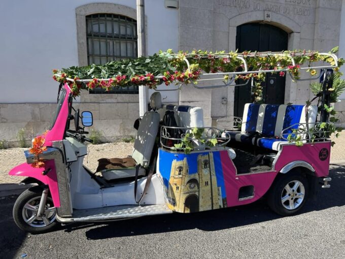 Lisbon: 3-HOUR Guided Tuk Tuk Tour in Old Town & City Center - Customer Ratings and Reviews