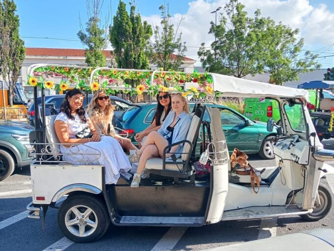 Lisbon: 3-Hour Private Sightseeing City Tour by Tuk Tuk . - Language Options