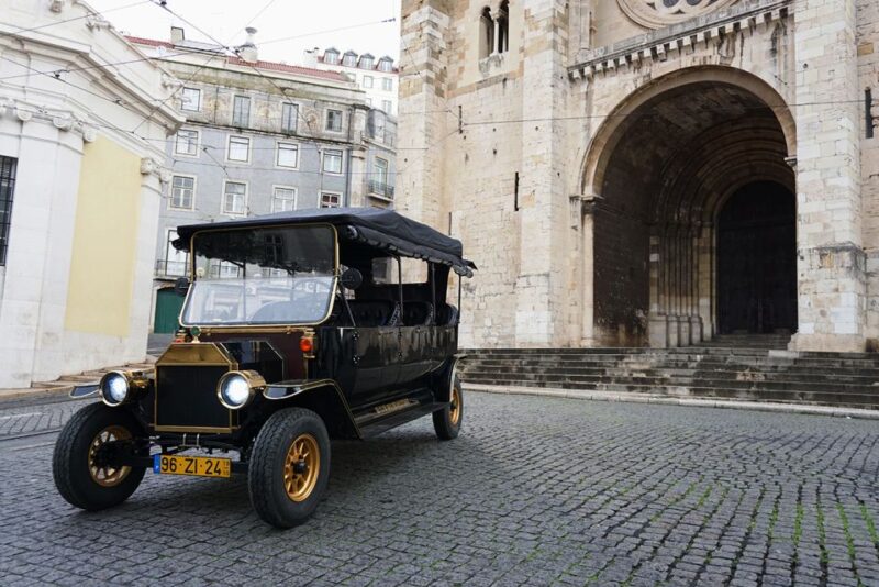 Lisbon: 3-Hour Street Art Tuk Tuk Tour - Exploring Urban Art Across Lisbon