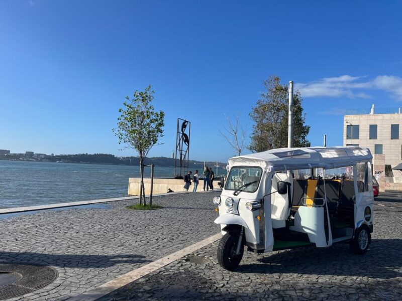 Lisbon 3-Hour Tour: See, Taste & Learn With a Local - Tour Duration and Pricing