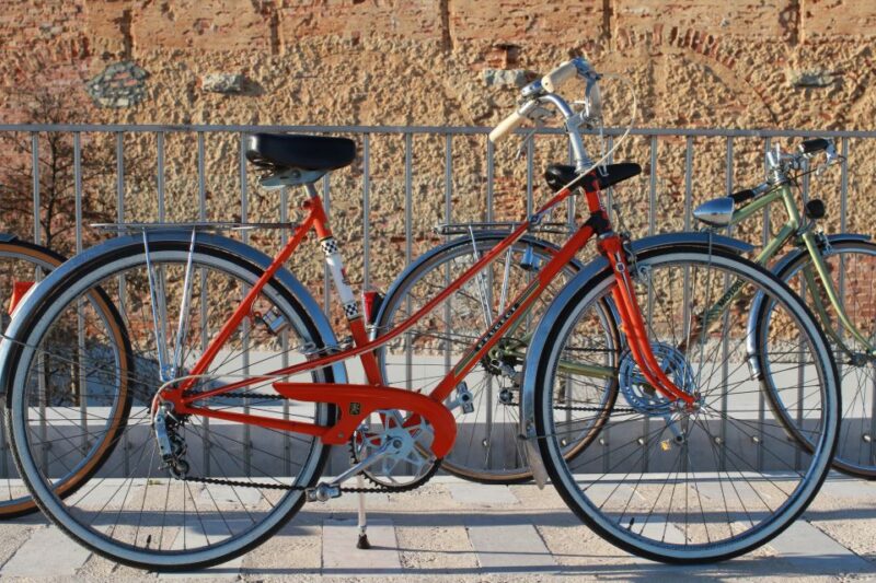 Lisbon: 3-Hour Vintage Bike Tour - Inclusions