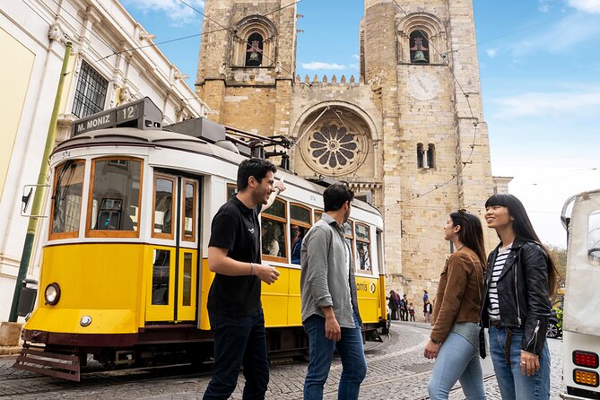 Lisbon 360º Guided Tour: Boat Trip, Bike, Walk & Yellow Tramway - Meeting and End Points