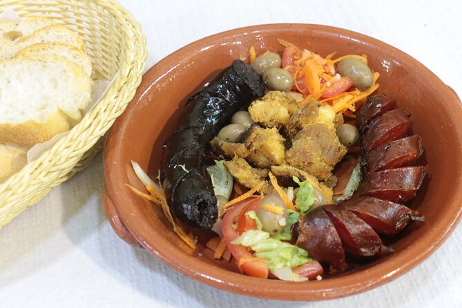 Lisbon 4 Foodies Tour - From Street Food to Awarded Chefs' Portuguese Delicacies - Diverse Alcoholic Beverage Tastings