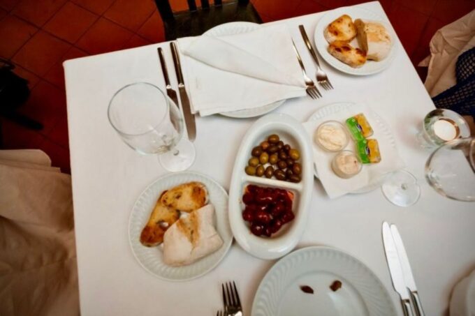 Lisbon: Authentic Fado Show, Dinner and Night Tour - Important Considerations