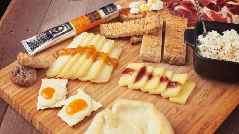 Lisbon: Azeitão Cheese Workshop With Wine & Food Tasting - Cheese Workshop Experience
