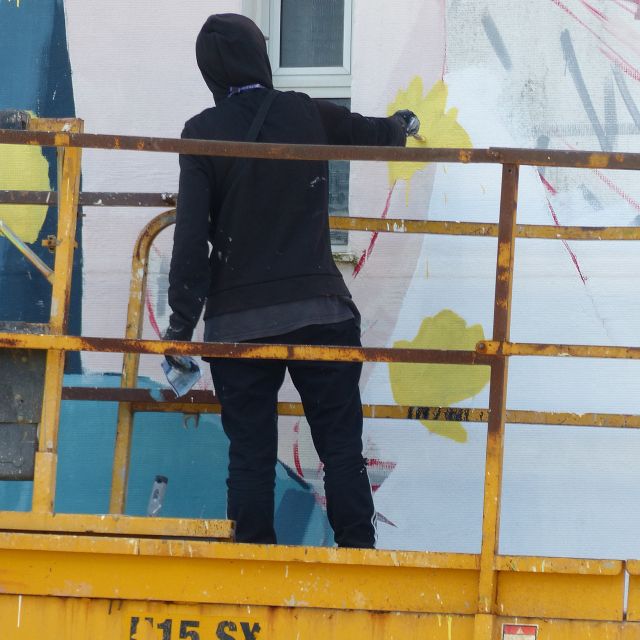 Lisbon Bay Private Street Art Tour - Logistics and Accessibility