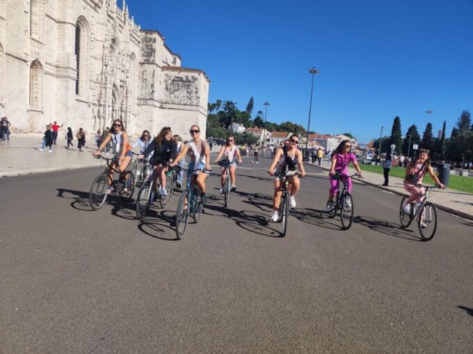 Lisbon: Bike Tour From City Center to Belem - Tasting Local Delicacies