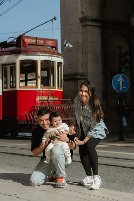 Lisbon: Cinematic Photoshoot With Local Photographer Guide - Customer Reviews