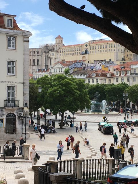 Lisbon: City Center Walking Tour, Viewpoints and Food Taste - Food and Drink