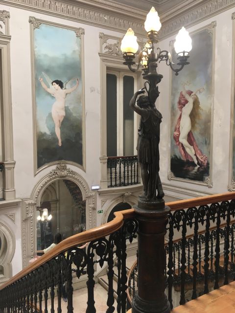 Lisbon: City Center Walking Tour, Viewpoints and Food Taste - Language Options