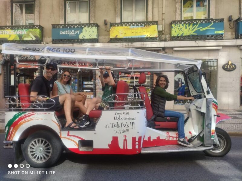 Lisbon: City Tour by Tuk Tuk - Discovering the Pastéis De Belém