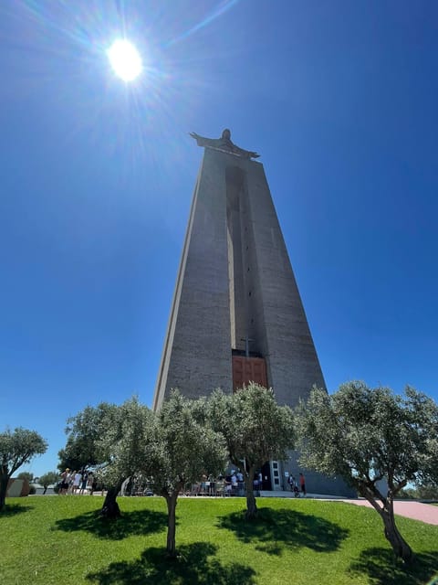 Lisbon City Tour HALF DAY 4h - VAN - Tour Overview