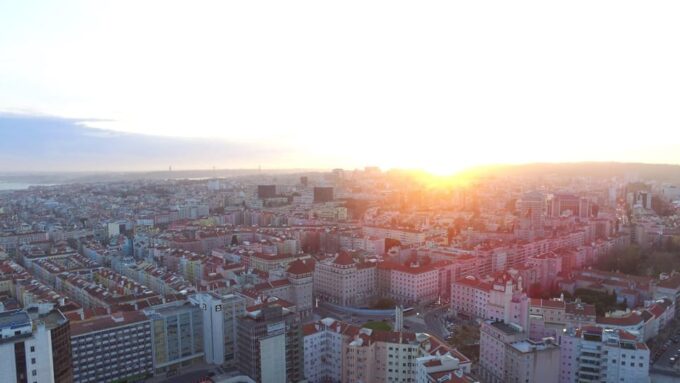 Lisbon City Tour HALF DAY 4h - VAN - Booking Information