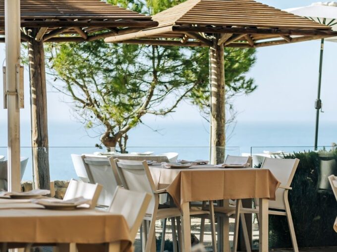 Lisbon Coast Tour: Paradise Beaches & Famous Beach Bars - Frequently Asked Questions