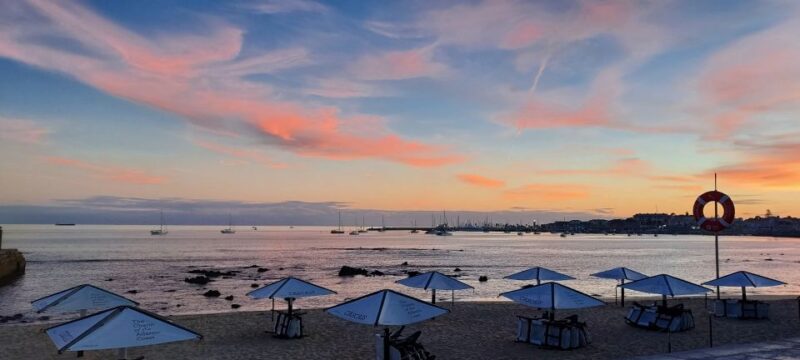 Lisbon: Coastal Sunset Tour With Sparkling Wine and Snacks - What to Bring